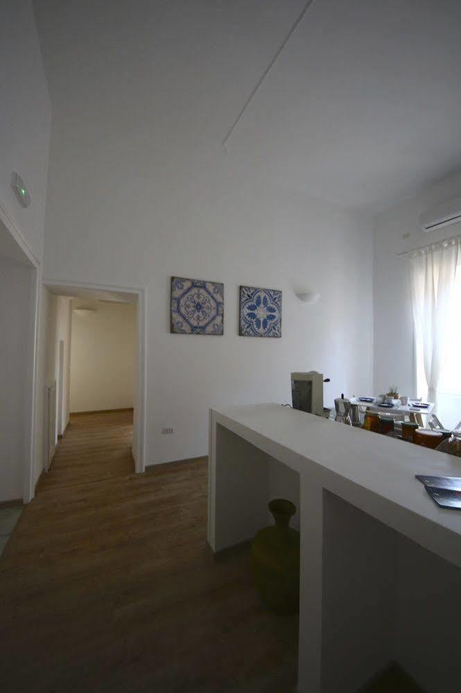 Neapolitan Rooms Exterior photo